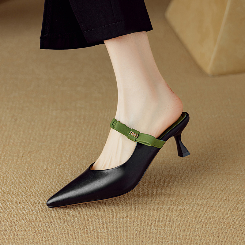 Araujo Women's Leather Pointed Toe Pumps