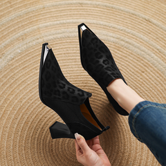 Arianny Women's Metal Iron Head Pointed Toe Pumps