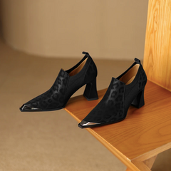 Arianny Women's Metal Iron Head Pointed Toe Pumps