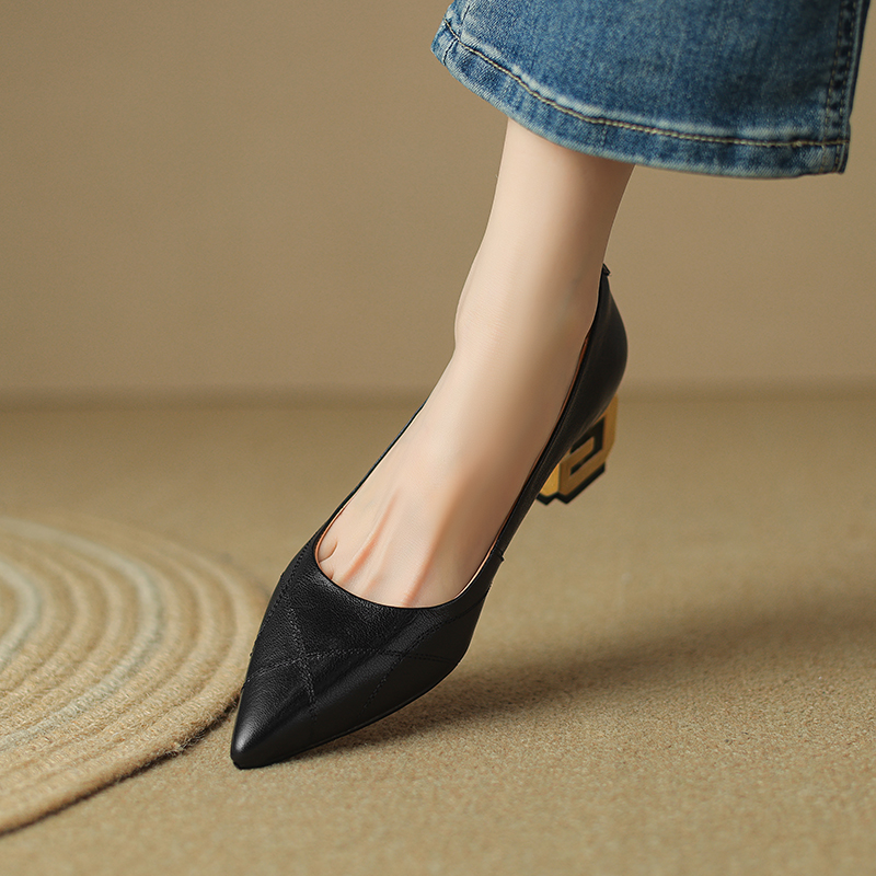 Bracho Women's Leather Office Pointed Toe Pumps
