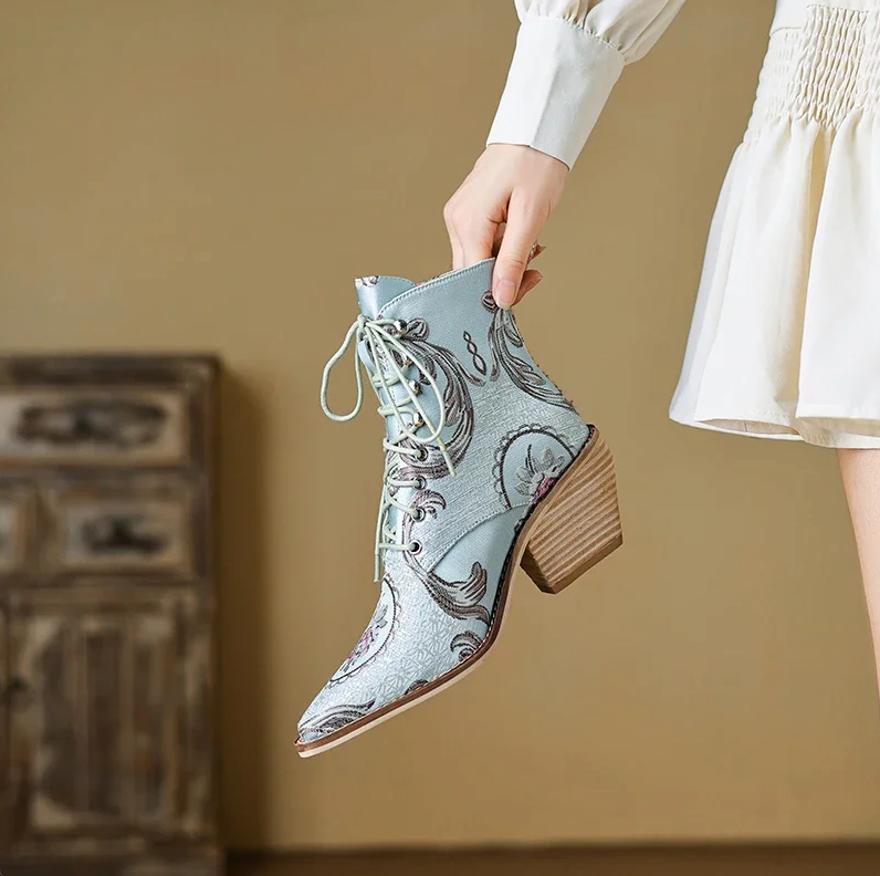 Briana Women's Embroidered Flowers Boots