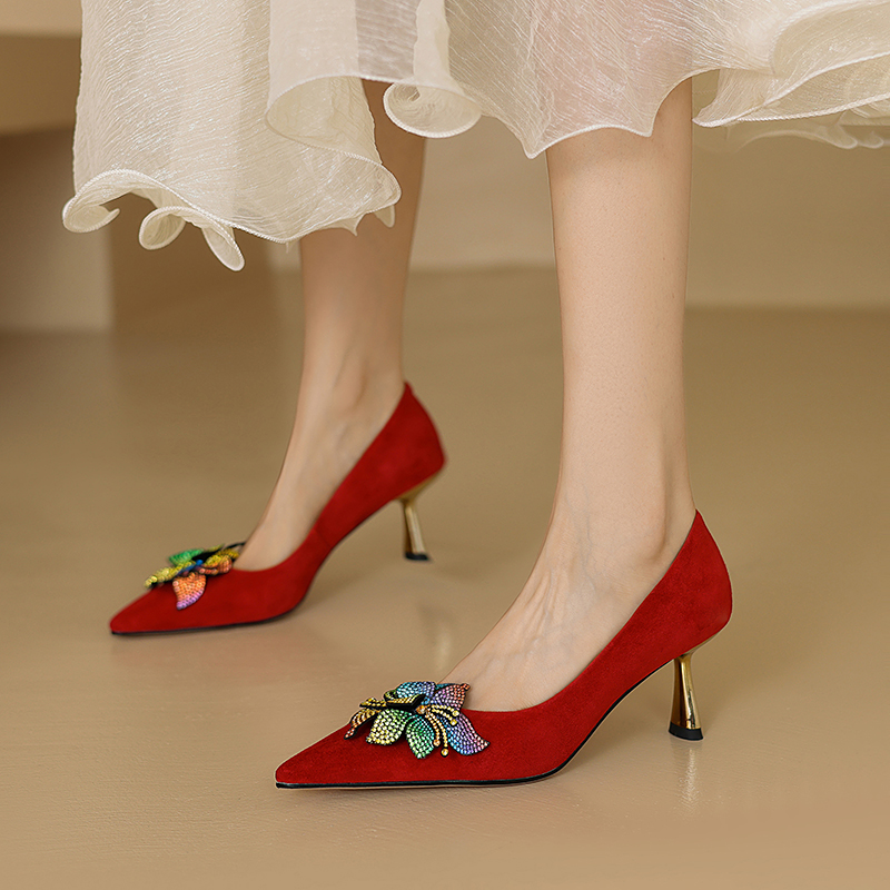 Celia Women's Pointed Toe Flower Leather Pumps