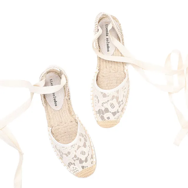 Chelito Women's Lace Flat Espadrilles