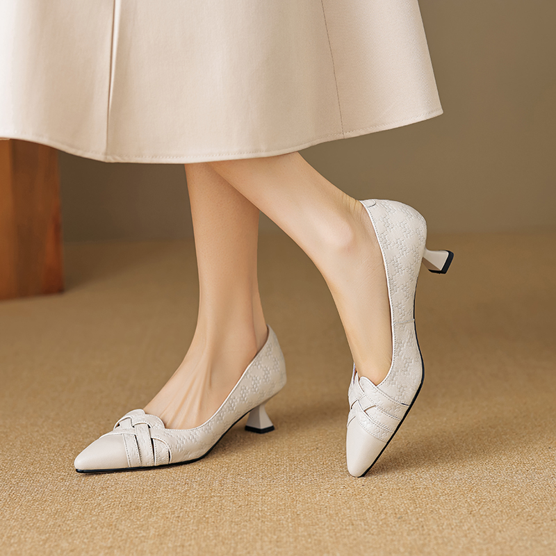 Chiara Women's Kitten Heel Leather Pumps