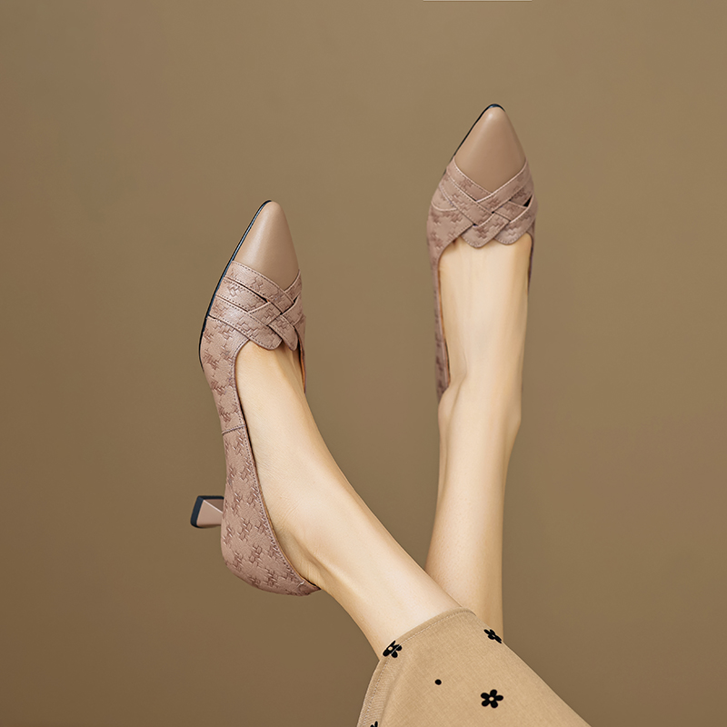 Chiara Women's Kitten Heel Leather Pumps