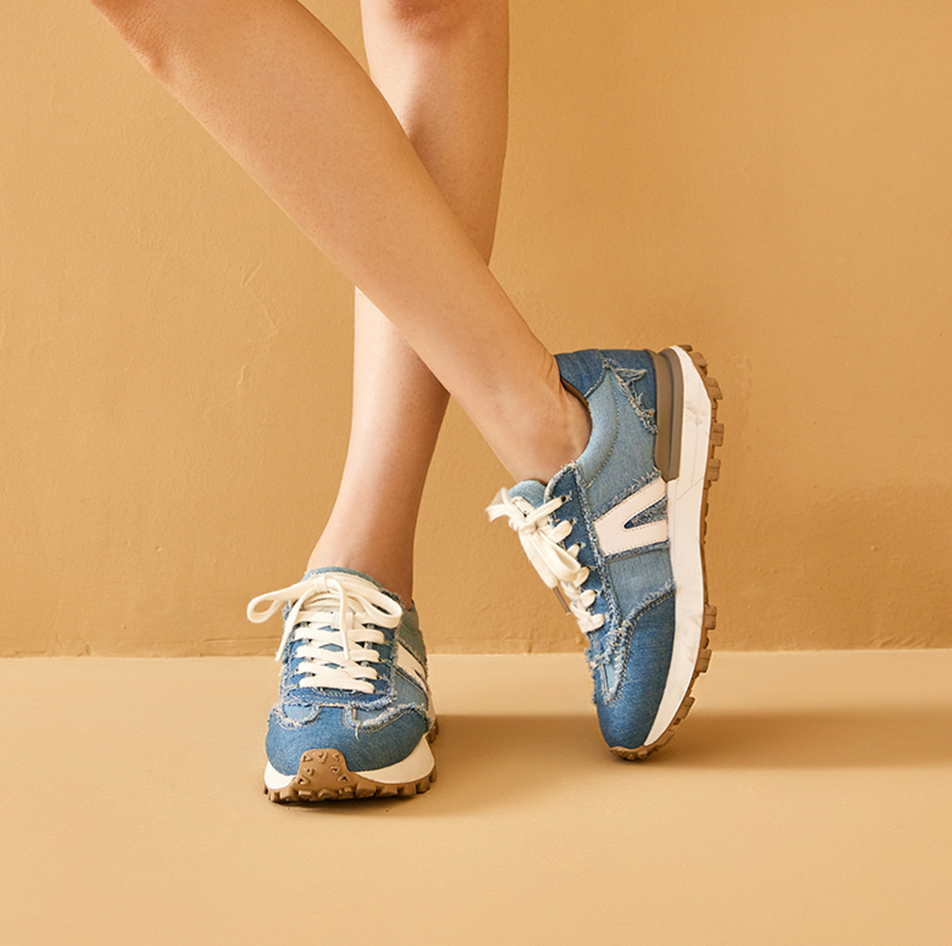 Clara Women's Lace Up Leather Sneaker