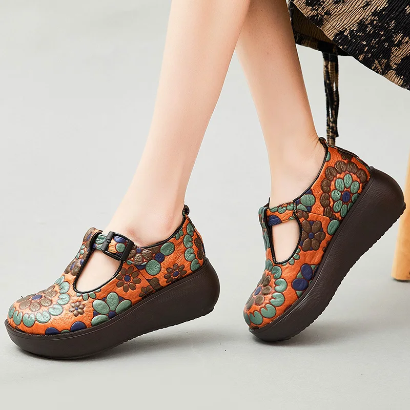 Claudia Women's Leather Round Toe Platform Shoes
