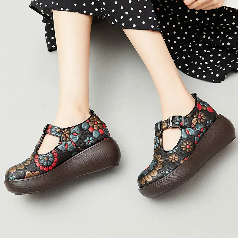 Claudia Women's Leather Round Toe Platform Shoes