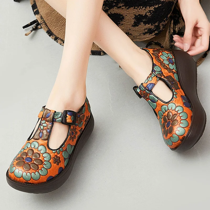 Claudia Women's Leather Round Toe Platform Shoes