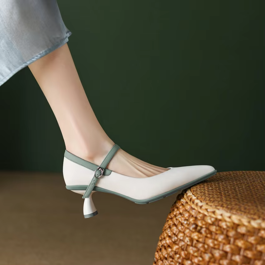 Delia Women's Leather Dress Pumps