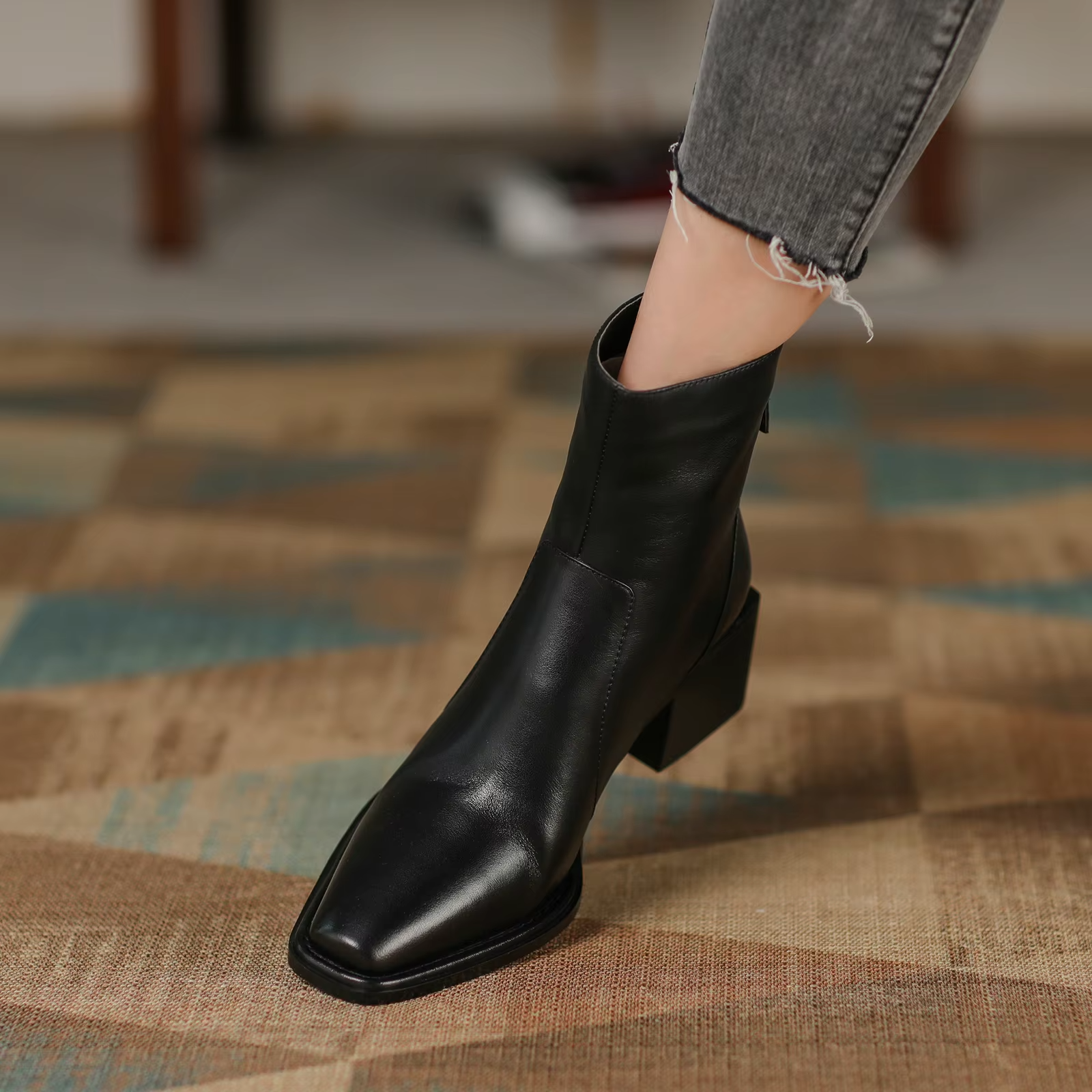 Evelyn Women's Square Toe Ankle Boots