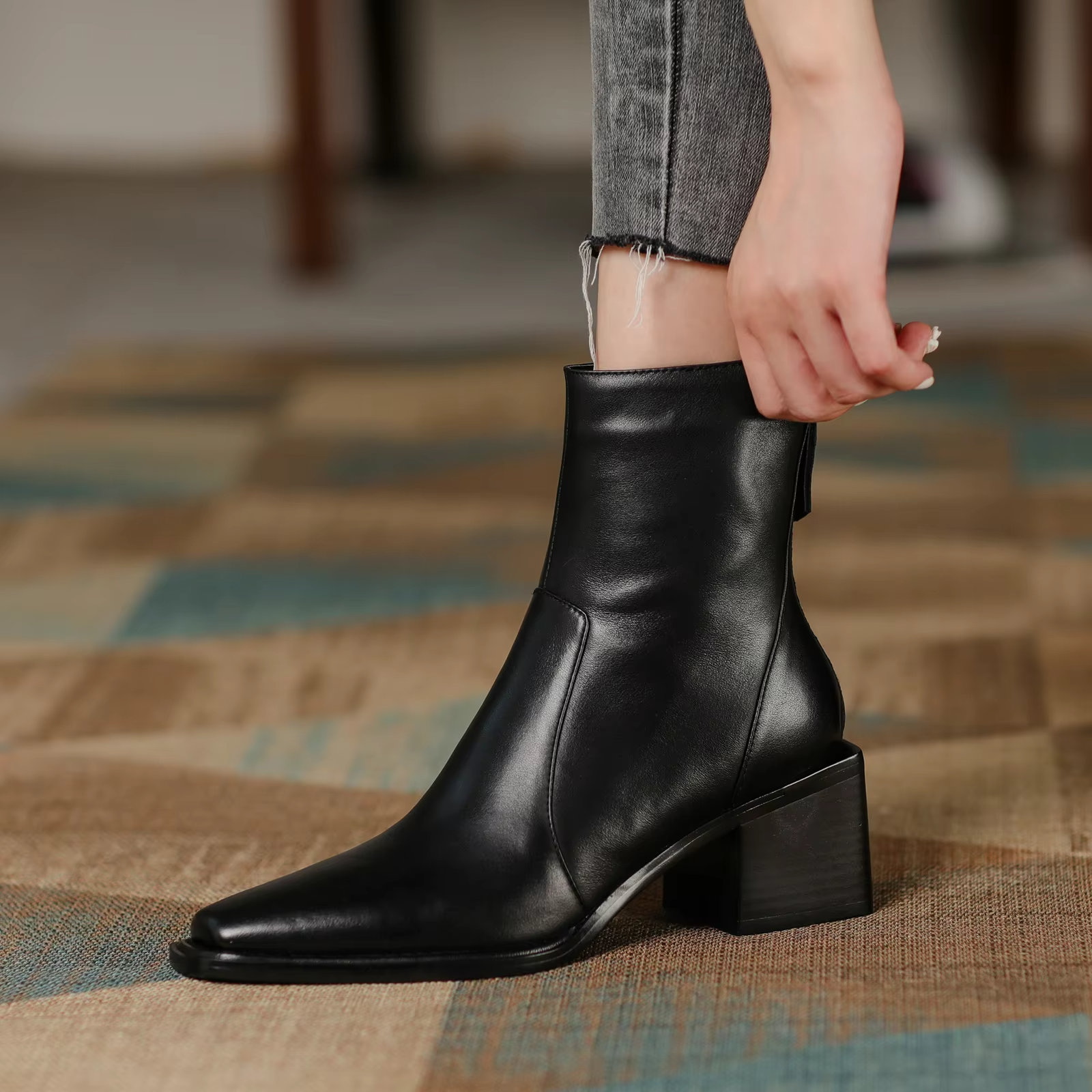 Evelyn Women's Square Toe Ankle Boots