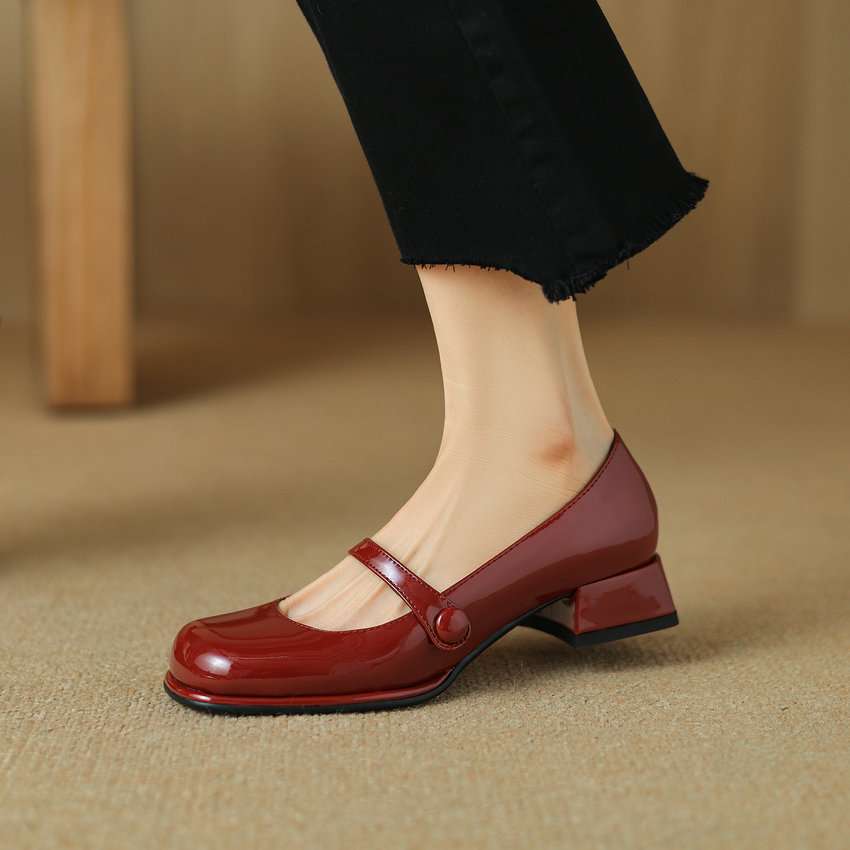 Fiorela Women's Square Heel Pump