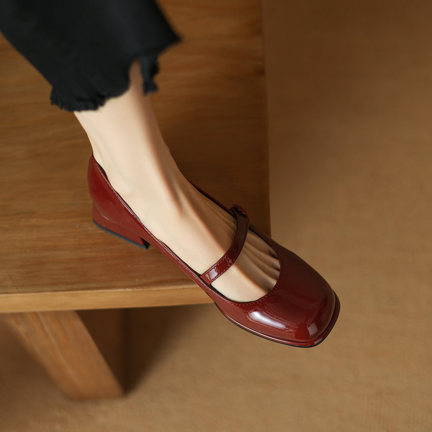 Fiorela Women's Square Heel Pump