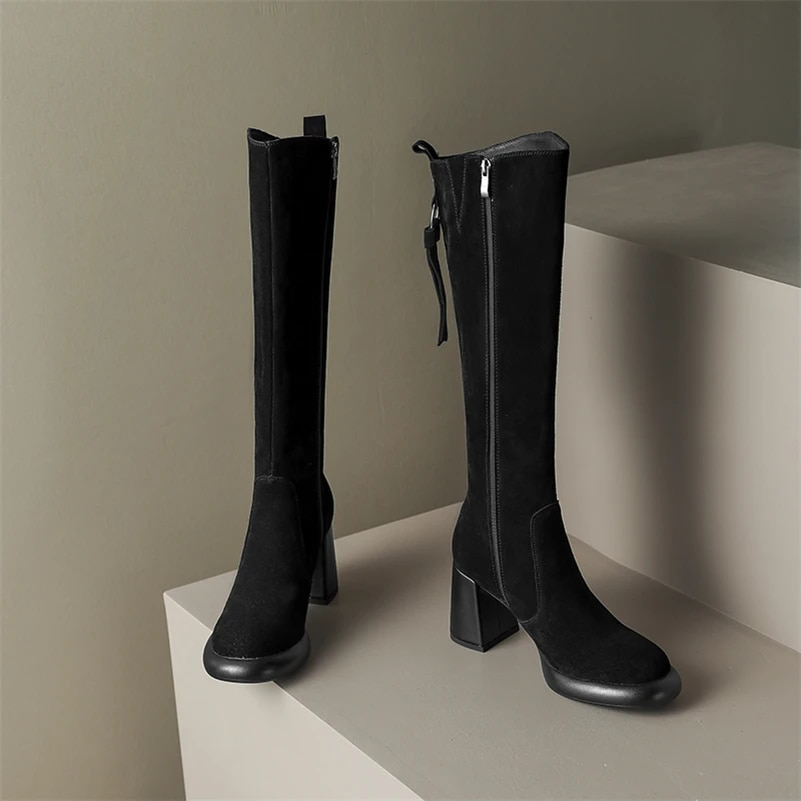 Jonay Women's Round Toe Knee High Boots
