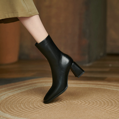 Katia Women's Round Toe Ankle Boots