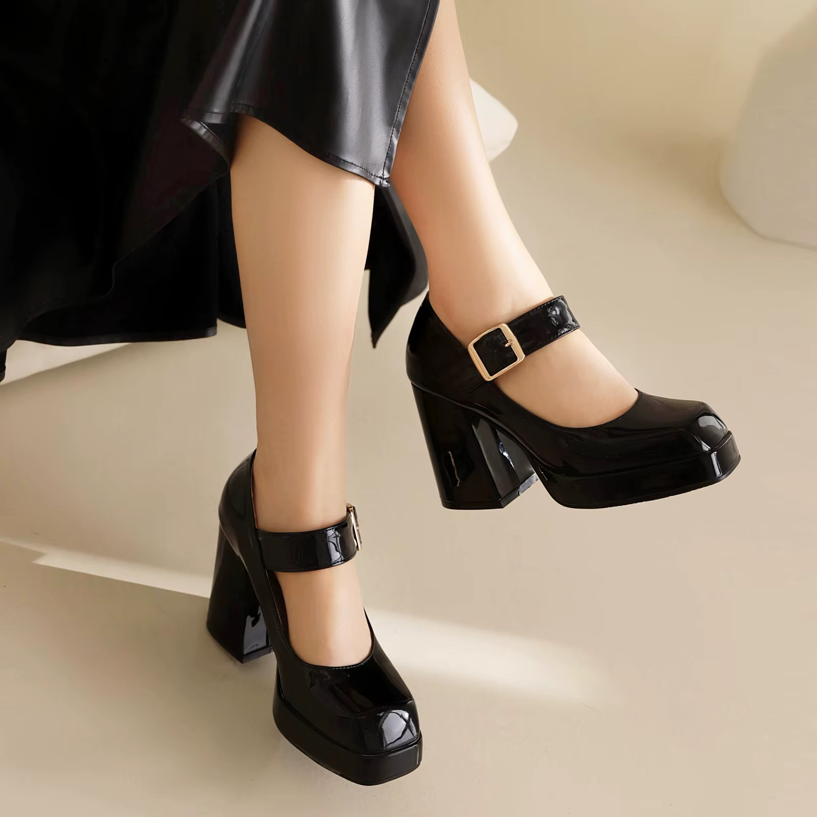Liz Women's Square Toe Pumps