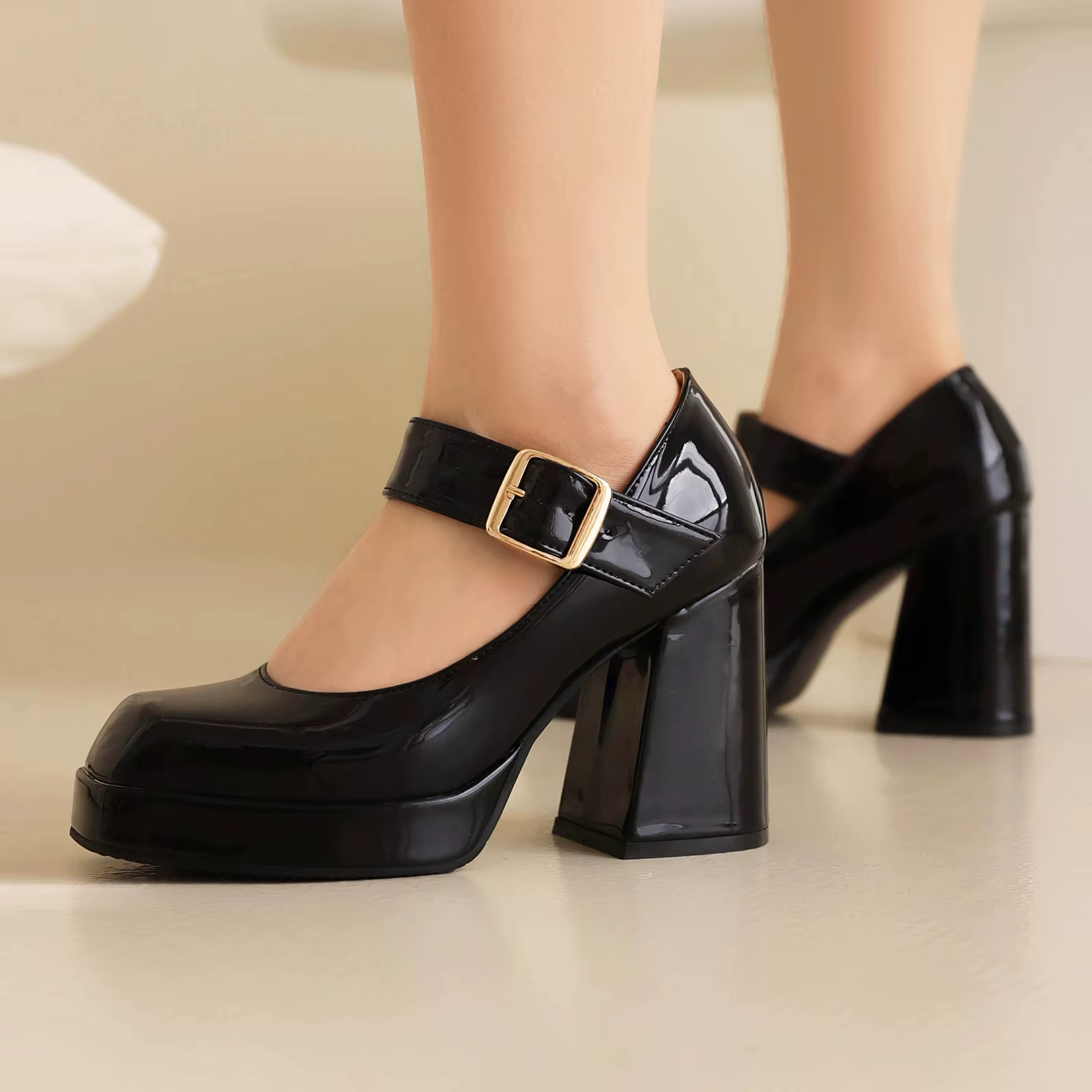 Liz Women's Square Toe Pumps