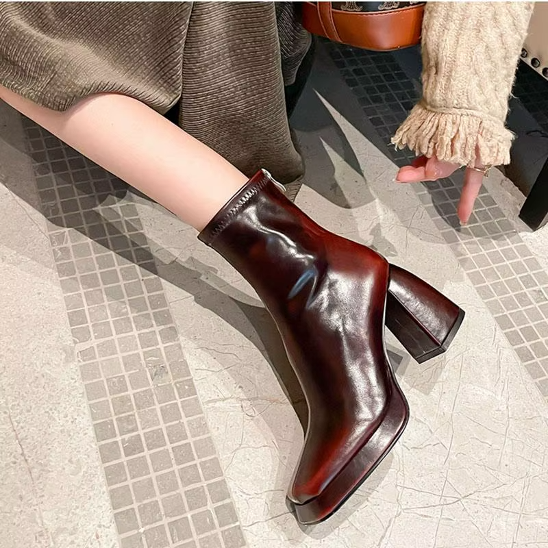 Lola Women's Mid-Calf Stretch Boots