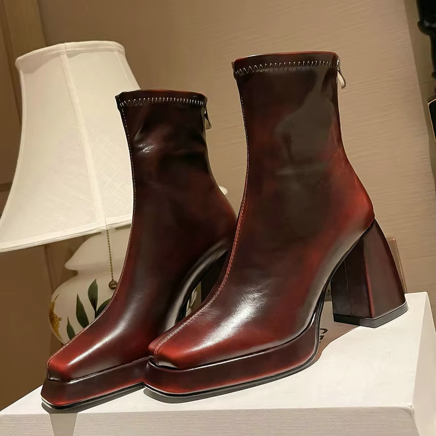 Lola Women's Mid-Calf Stretch Boots