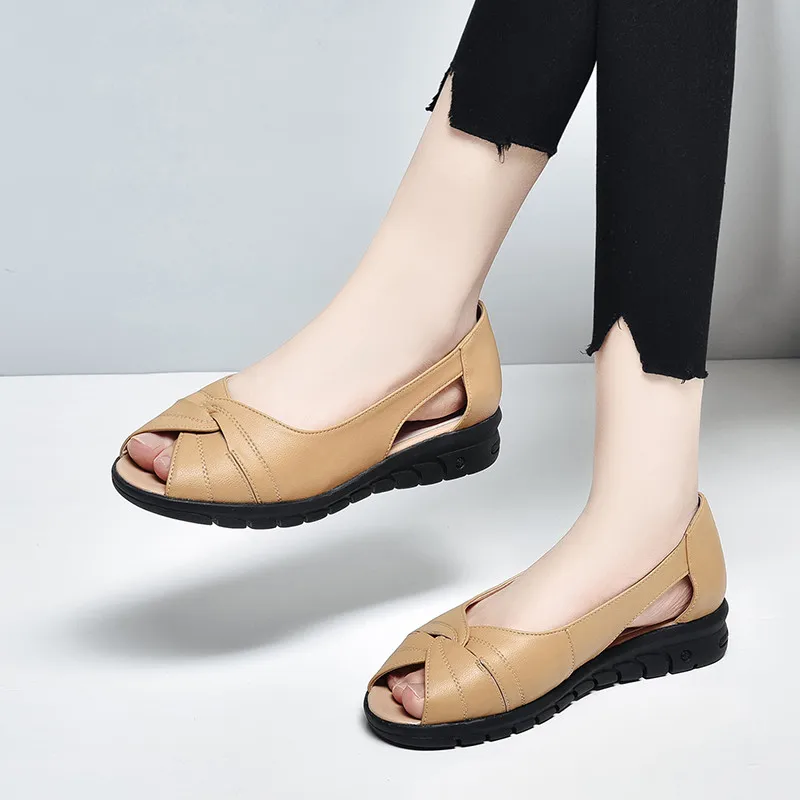 Lucy Women's Flats Sandal