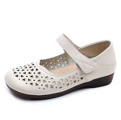 Lucy Women's Round Toe Soft Comfort Sandals