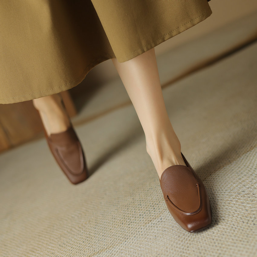 Maggi Women's Square Low Heel Office Loafer