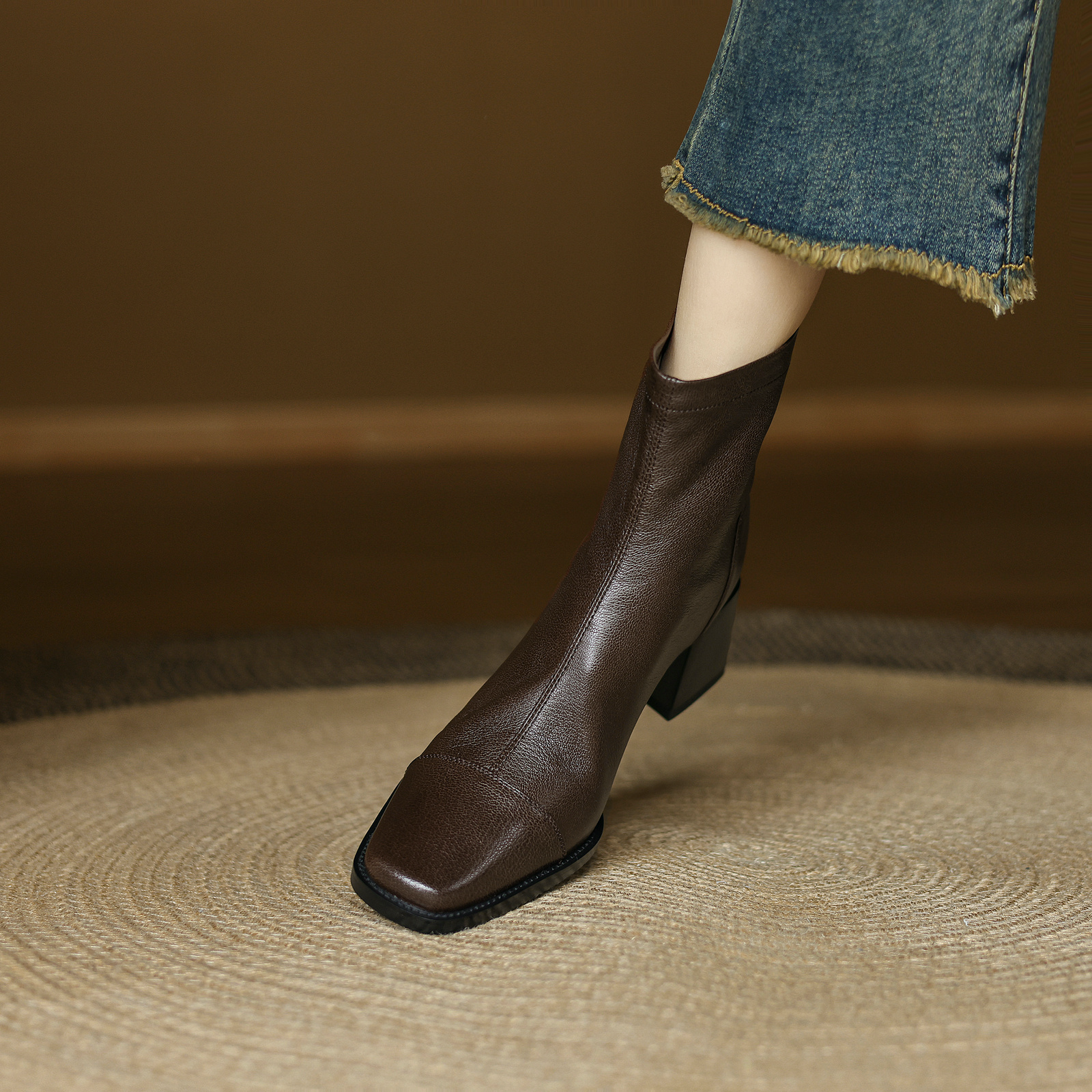 Maibe Women's Round Toe Ankle Boots