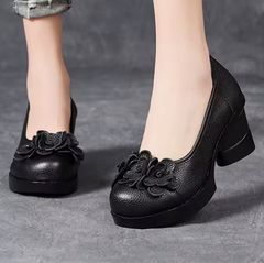 Margaret Women's Round Toe Platform Pumps