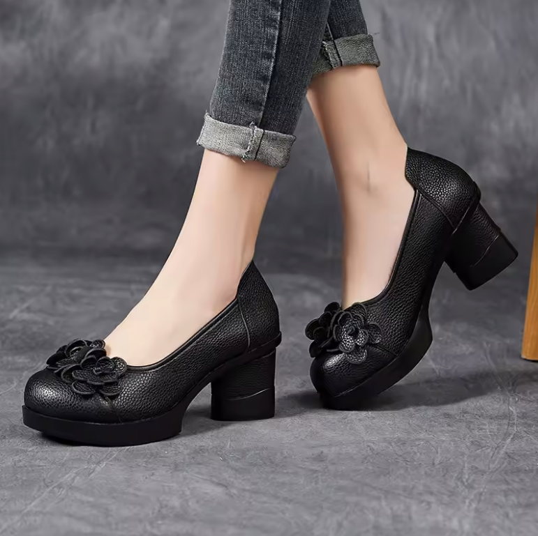 Margaret Women's Round Toe Platform Pumps