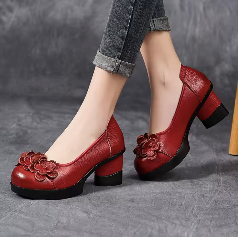 Margaret Women's Round Toe Platform Pumps