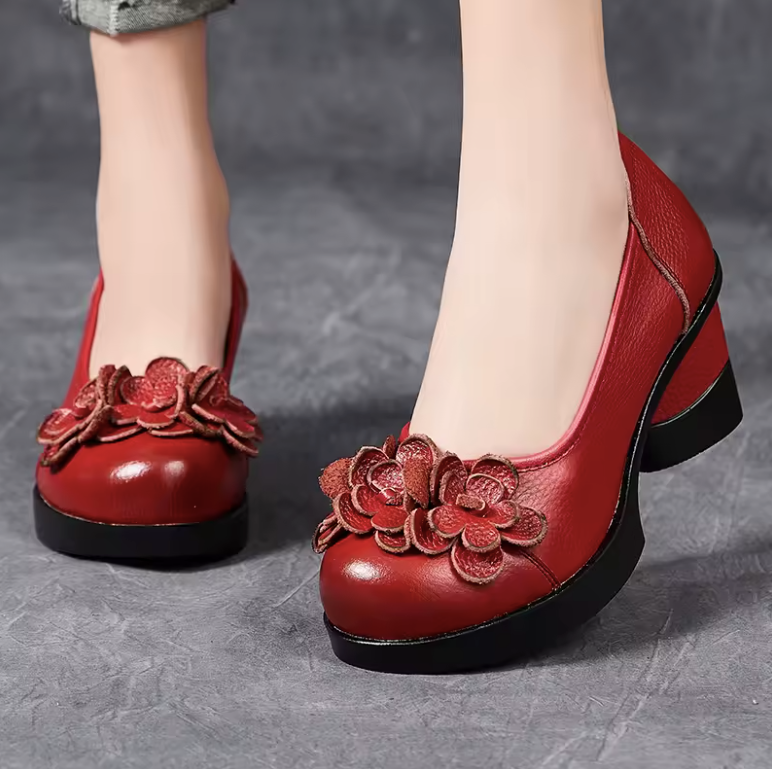 Margaret Women's Round Toe Platform Pumps