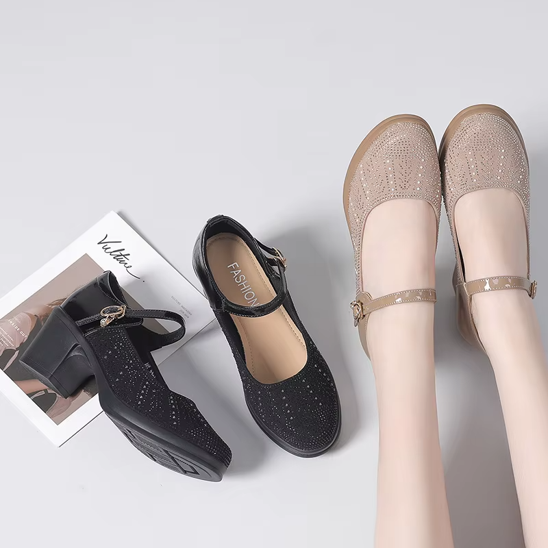 Margot Women's Thick Heel Patent Pumps