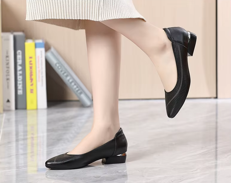 Maria Women's Low Heel Dress Pump