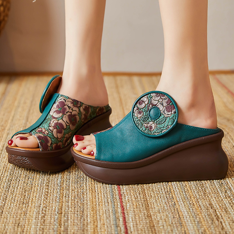 Michelle Women's Platform Wedges Clogs