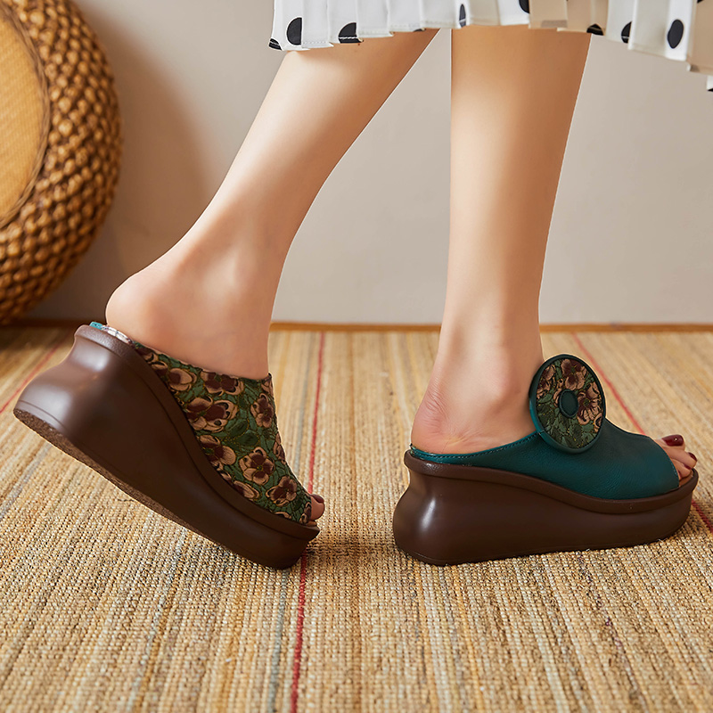 Michelle Women's Platform Wedges Clogs