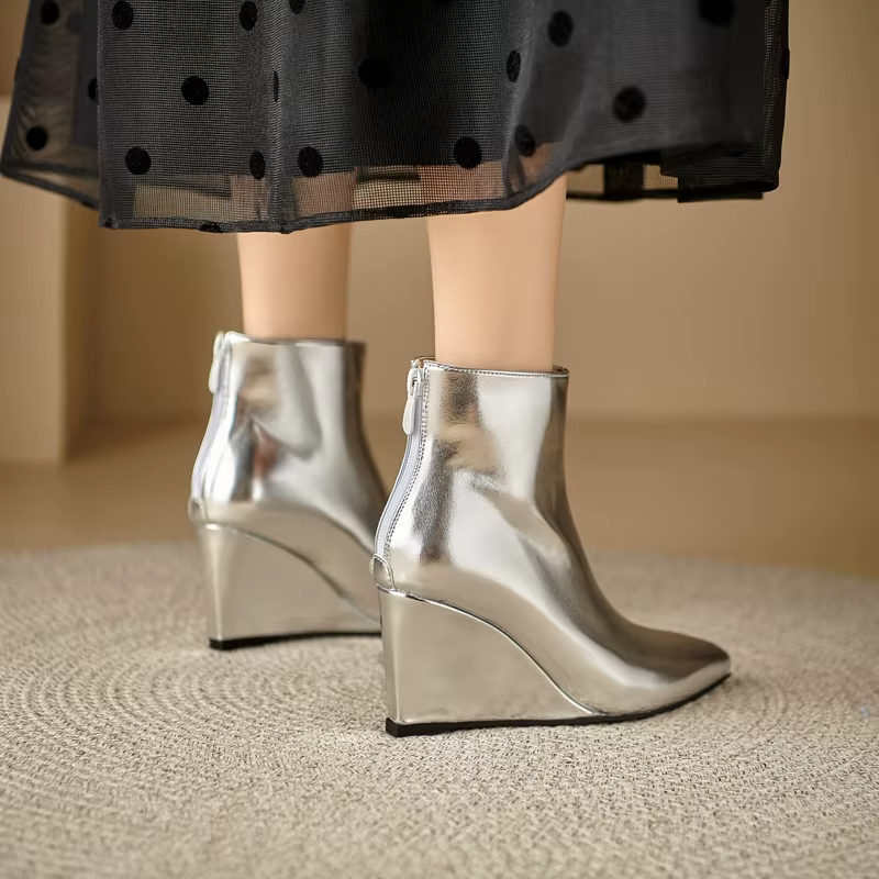 Mila Women's Wedges Boots