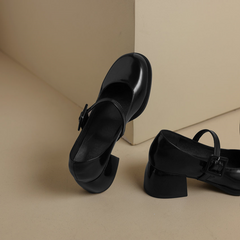 Milagros Women's Square Mid Heel Pumps