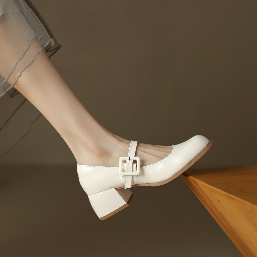 Milagros Women's Square Mid Heel Pumps