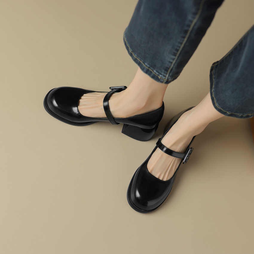 Milagros Women's Square Mid Heel Pumps