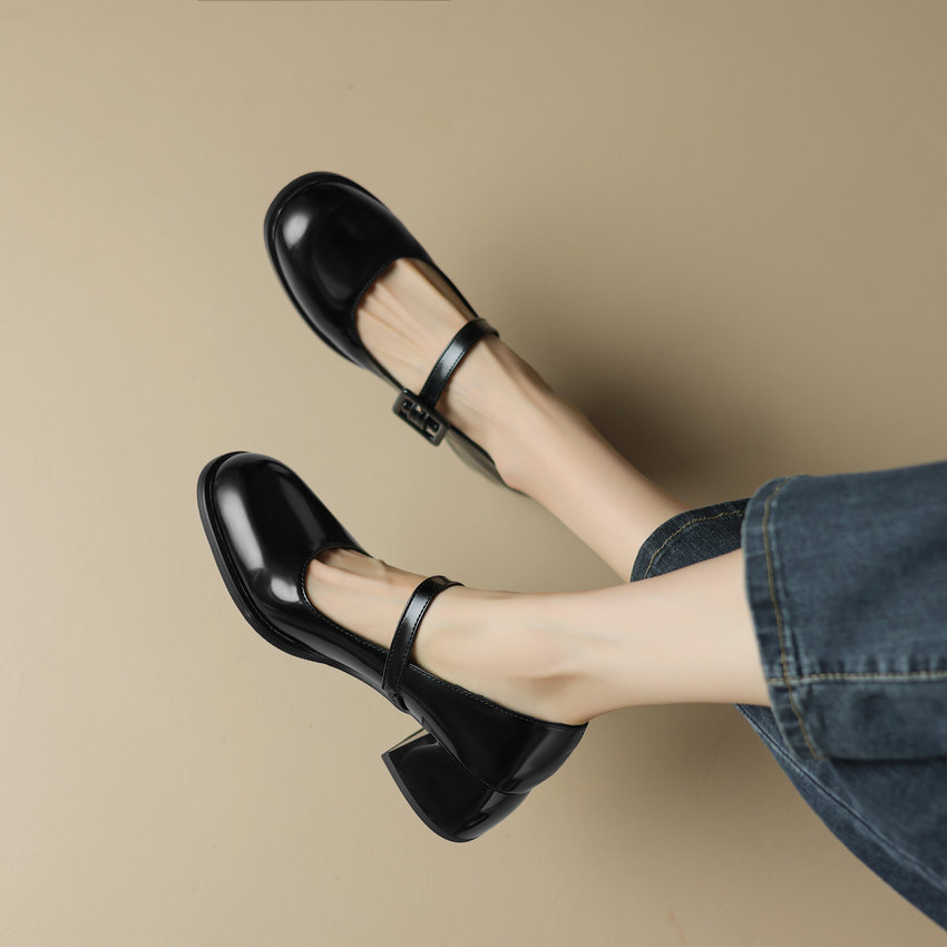 Milagros Women's Square Mid Heel Pumps