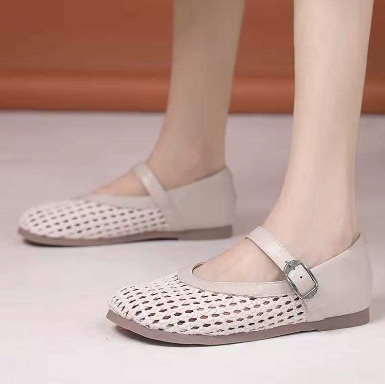 Milvia Women's Hollow Leather Round Toe Flats