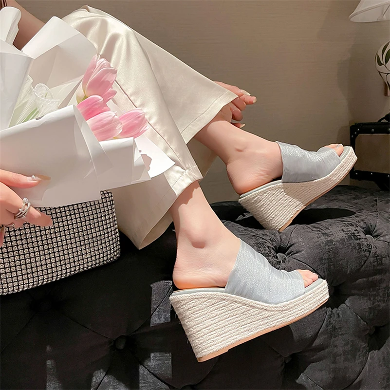 Mirtha Women's Pleated Sandal Wedges