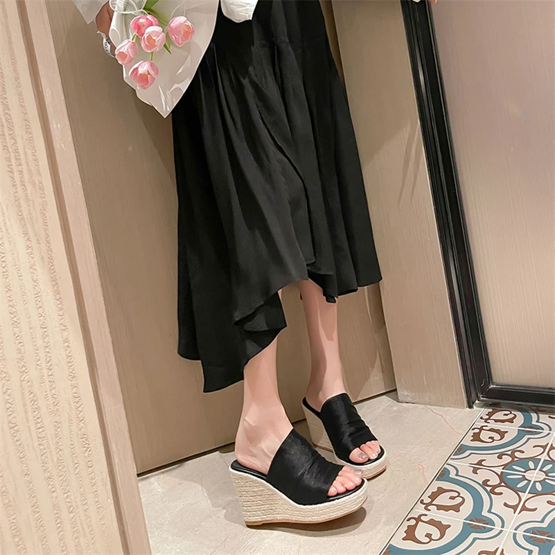 Mirtha Women's Pleated Sandal Wedges
