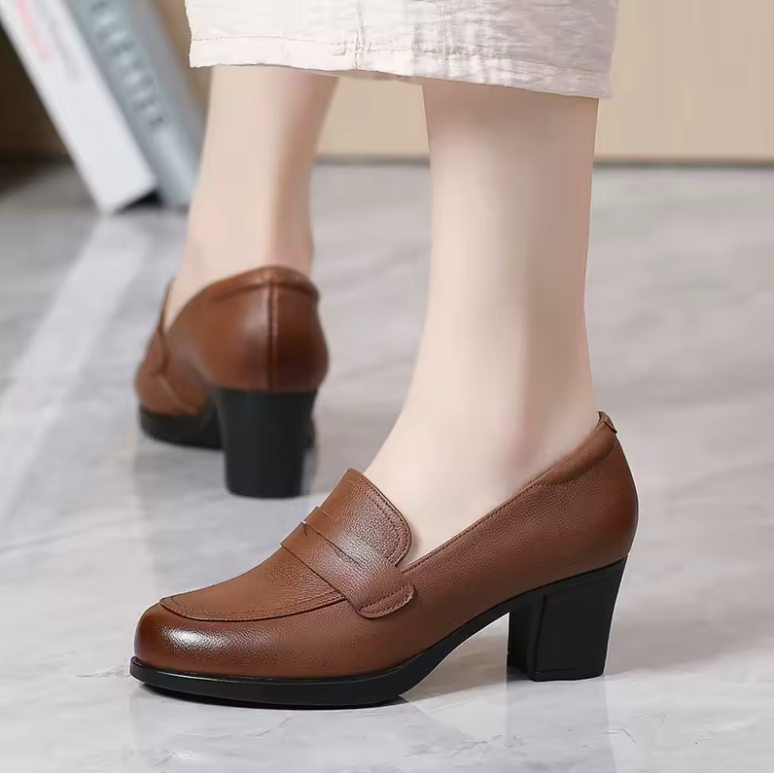 Nashi Women's Leather Loafer Pumps