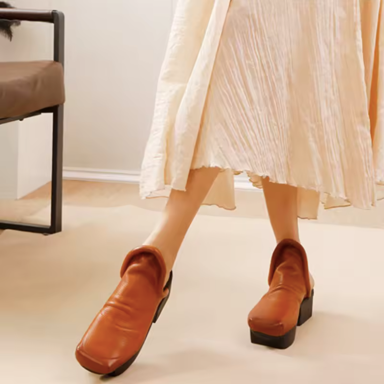 Nina Women's Leather Middle Square Toe Clogs