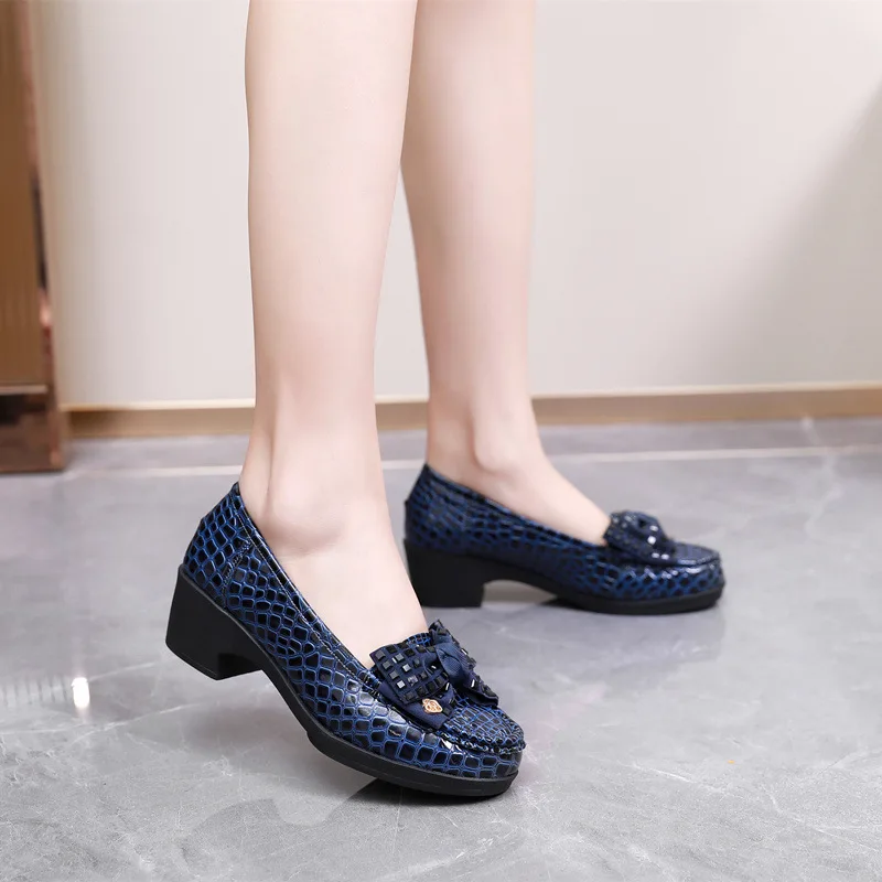 Olaya Women's Square Heel Pumps