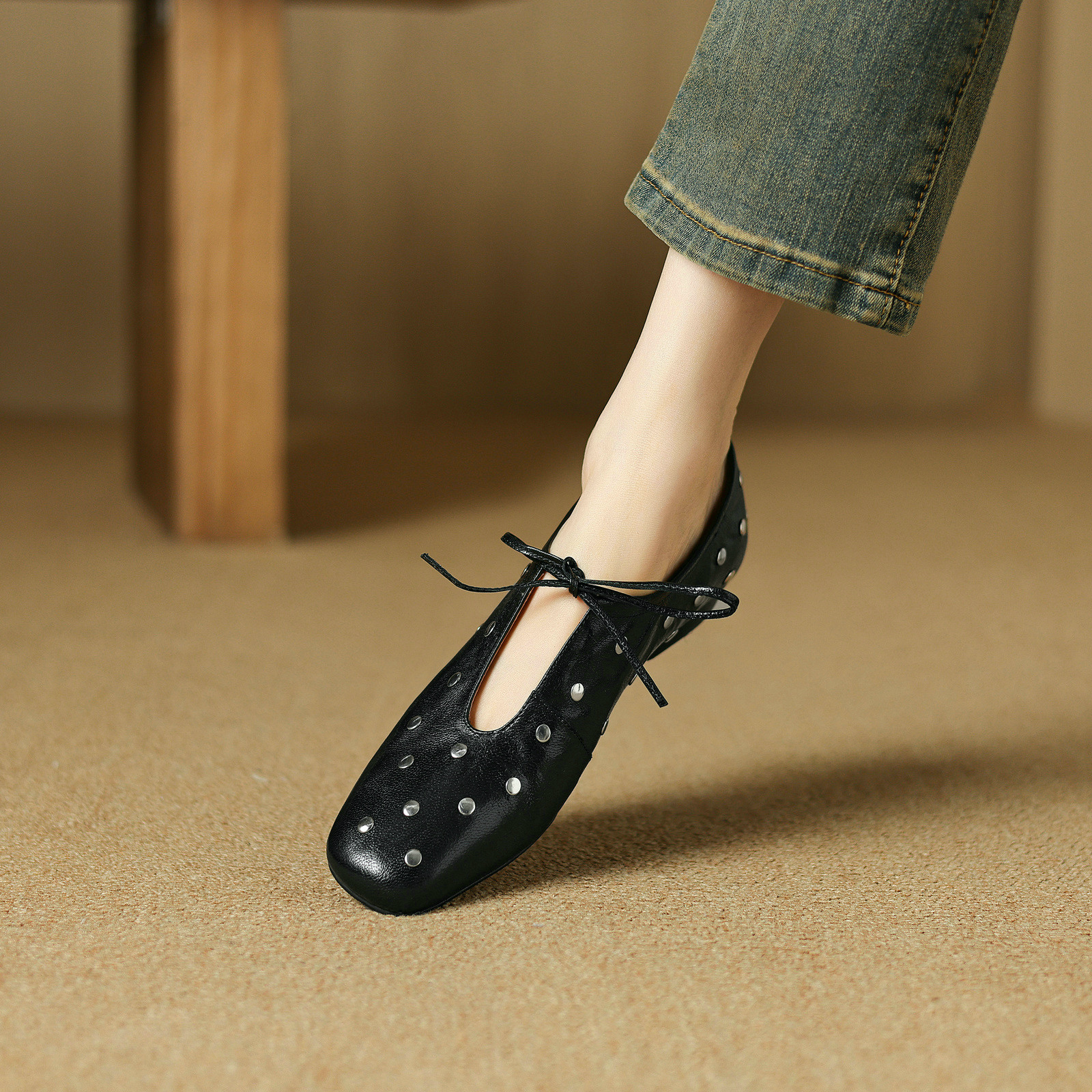 Olga Women's Casual Rivets Heels Flats