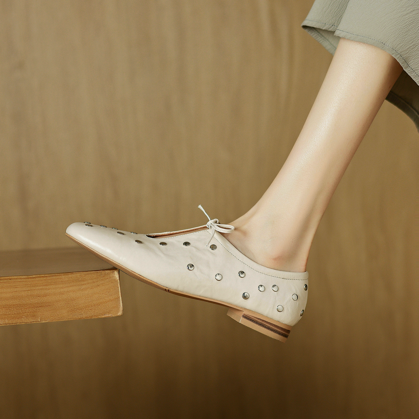 Olga Women's Casual Rivets Heels Flats