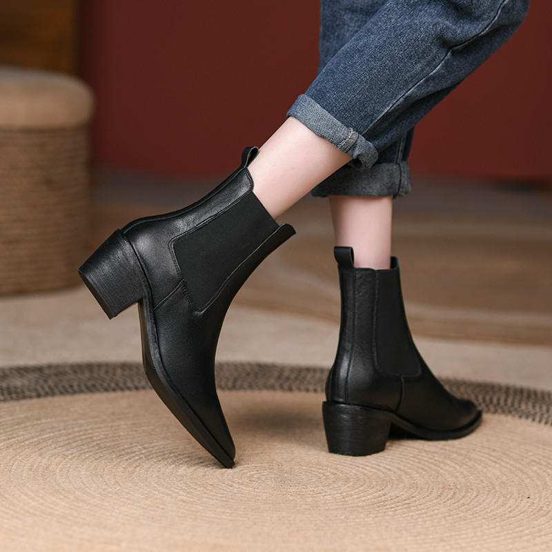 Olga Women's Pointed Toe Chelsea Boots